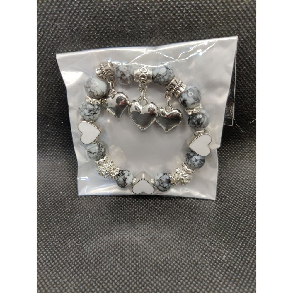 White Beads & Hearts Bracelet